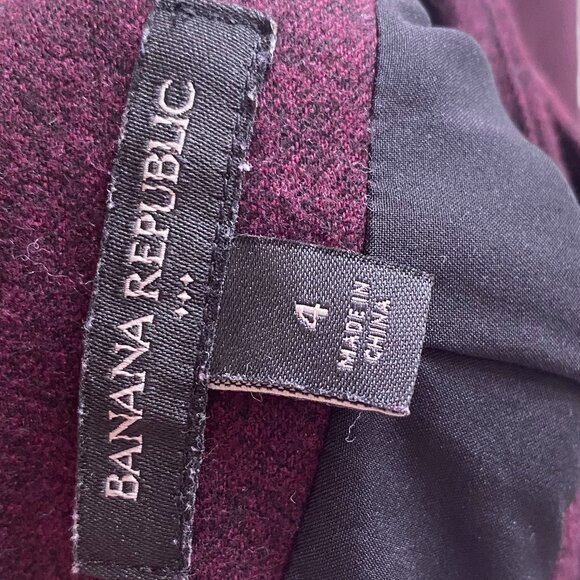 Beautiful dark burgundy skirt - Picture 5 of 5